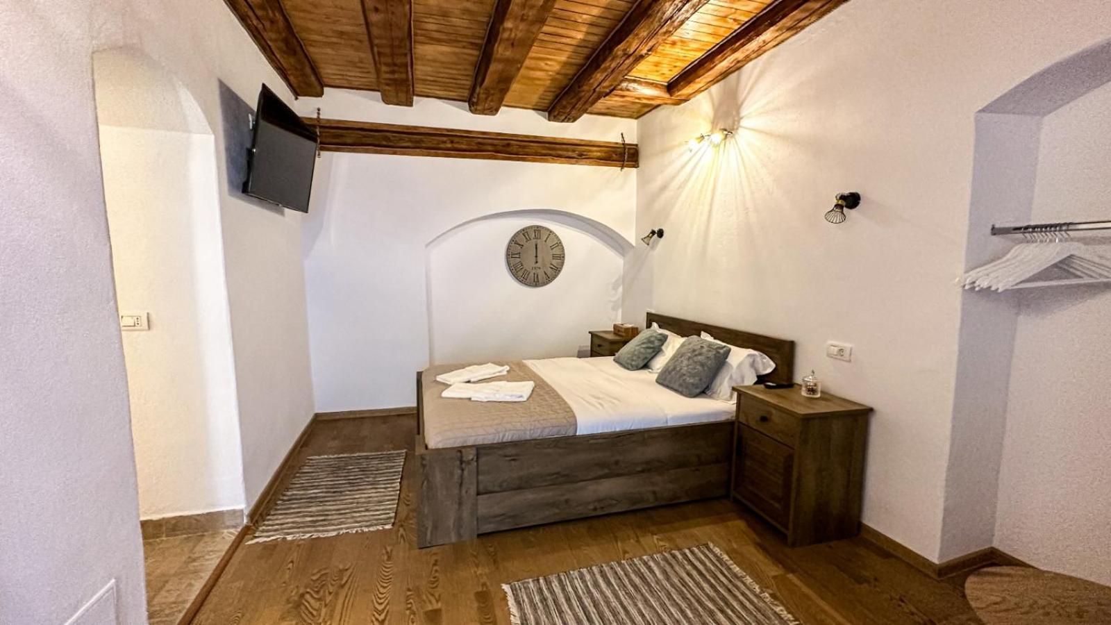 Central Garden Apartments Braşov Eksteriør billede